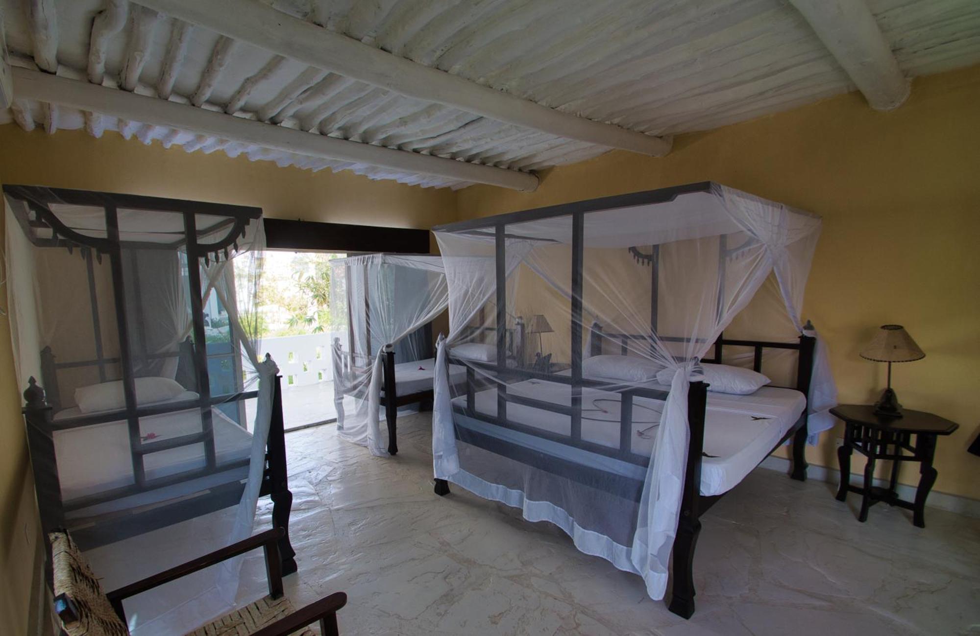 Barracuda Inn Resort Watamu Exteriör bild